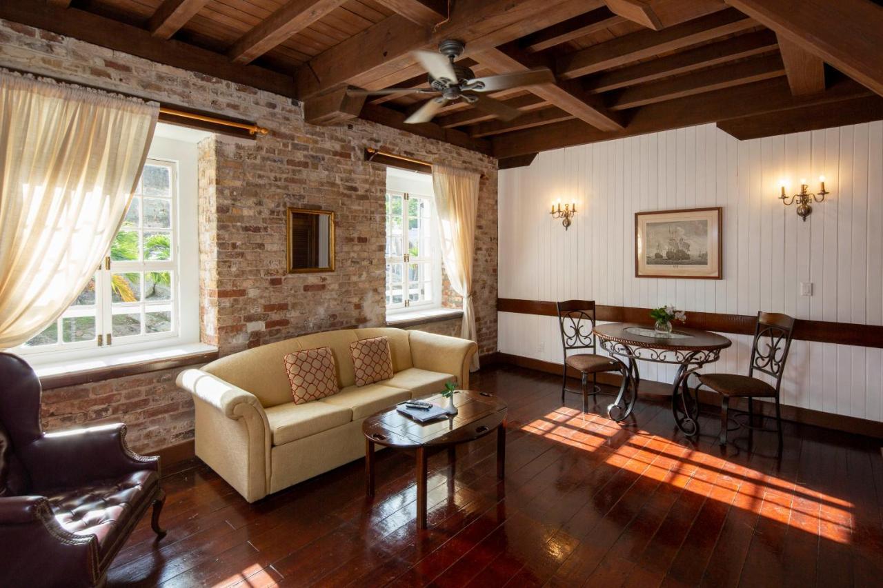 English Harbour Copper And Lumber Store Hotel מראה חיצוני תמונה
