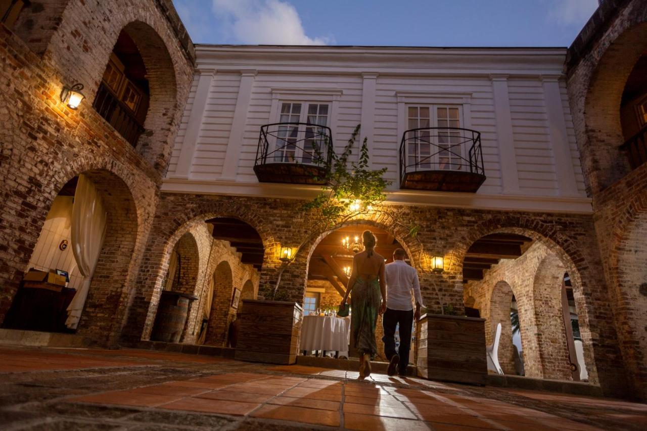English Harbour Copper And Lumber Store Hotel מראה חיצוני תמונה